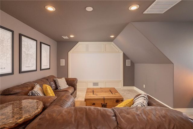 1204 SW Edinburgh Avenue, Bentonville, AR 72713