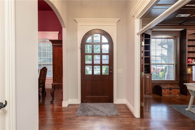 1204 SW Edinburgh Avenue, Bentonville, AR 72713