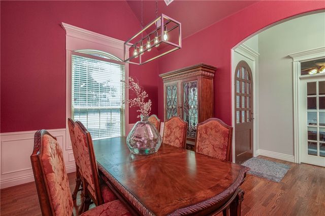 1204 SW Edinburgh Avenue, Bentonville, AR 72713