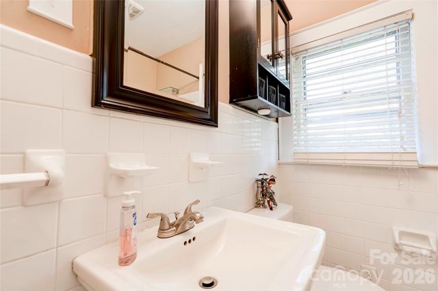 511 W Sumter Street, Shelby, NC 28150