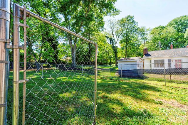 511 W Sumter Street, Shelby, NC 28150