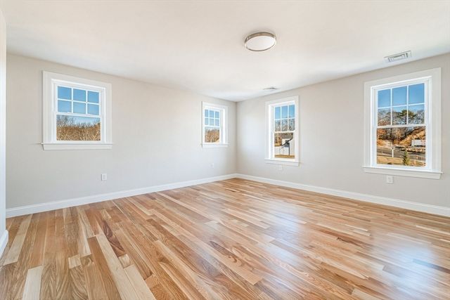 32 Pasture Hill Road, Plymouth, MA 02360