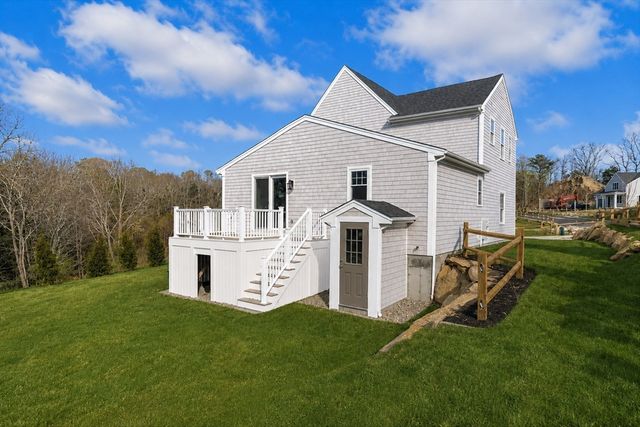 32 Pasture Hill Road, Plymouth, MA 02360