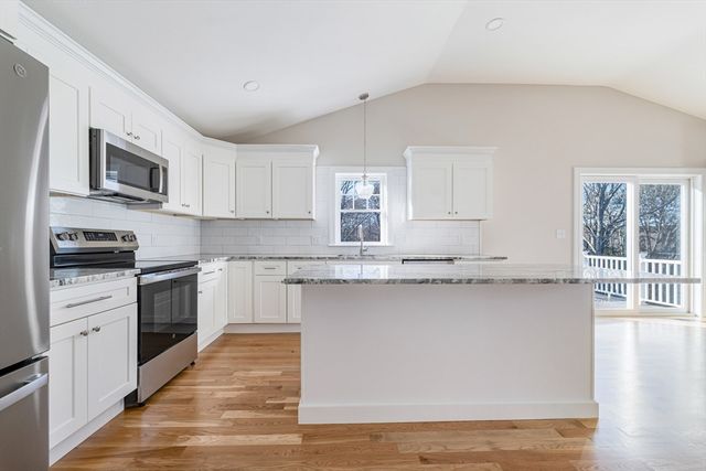 32 Pasture Hill Road, Plymouth, MA 02360