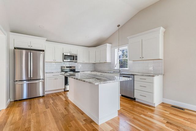 32 Pasture Hill Road, Plymouth, MA 02360