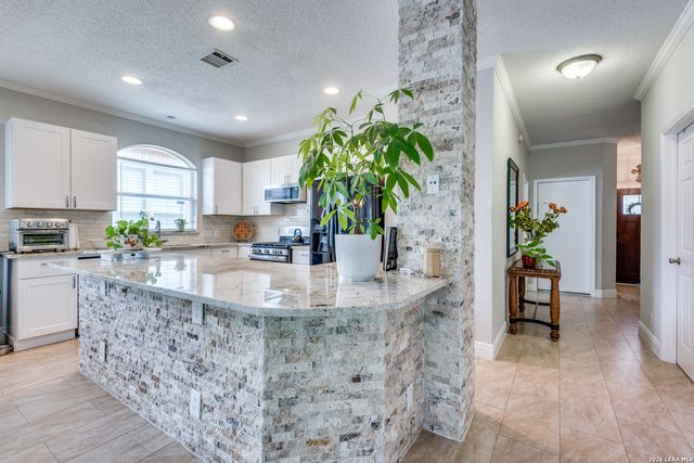 17112 Jigsaw Pathway, Round Rock, TX 78664