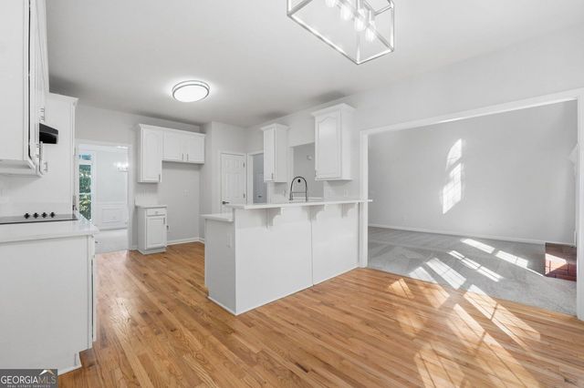 2410 Alexander Lake Drive SW, Marietta, GA 30064
