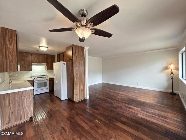 624 Thoreau Lane, Ventura, CA 93003
