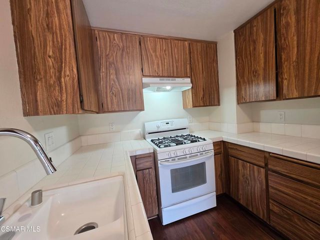 624 Thoreau Lane, Ventura, CA 93003