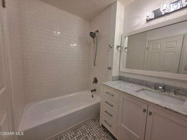 624 Thoreau Lane, Ventura, CA 93003