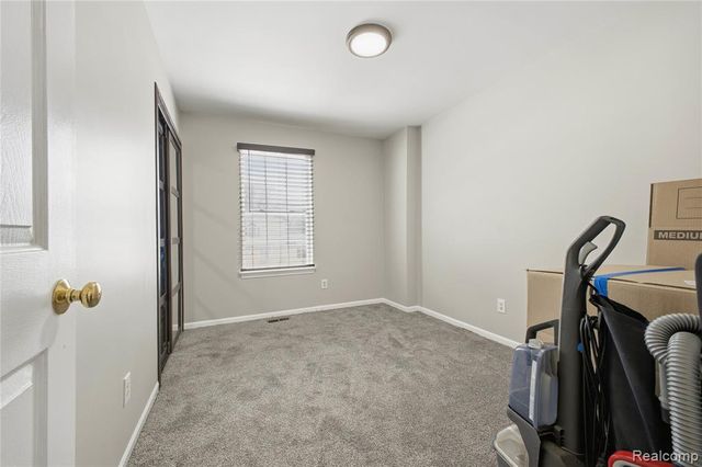 6015 Edmund Street, Romulus, MI 48174