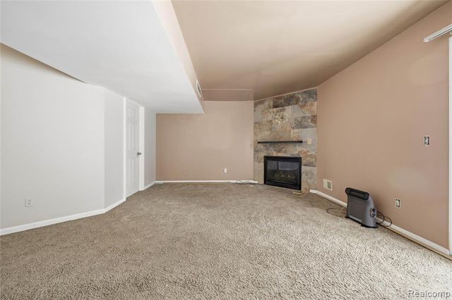 6015 Edmund Street, Romulus, MI 48174