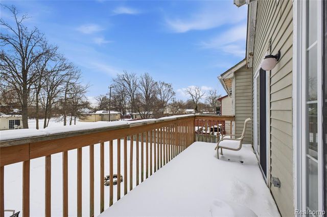 6015 Edmund Street, Romulus, MI 48174