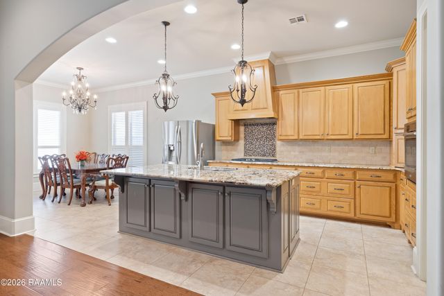 221 Ardenwood Drive, Lafayette, LA 70508