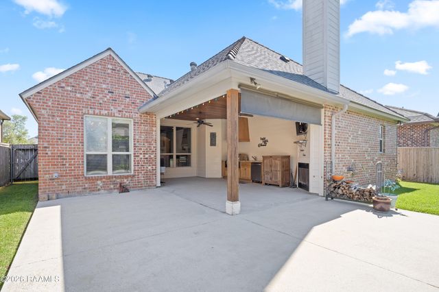 221 Ardenwood Drive, Lafayette, LA 70508
