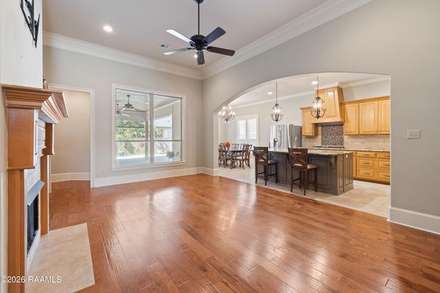 221 Ardenwood Drive, Lafayette, LA 70508