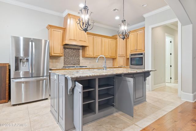 221 Ardenwood Drive, Lafayette, LA 70508