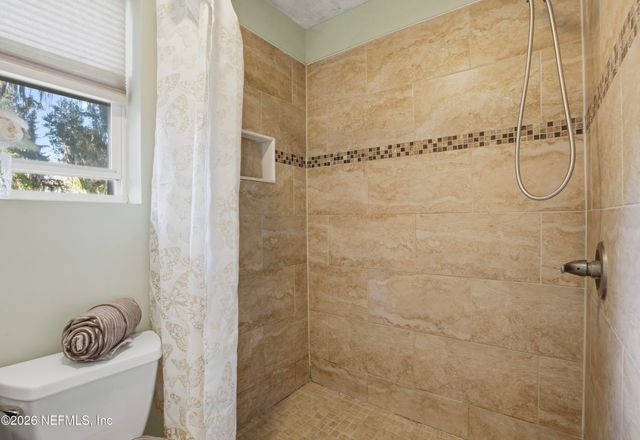 10227 LAKEVIEW Road W, Jacksonville, FL 32225