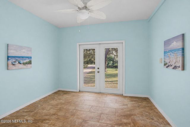 10227 LAKEVIEW Road W, Jacksonville, FL 32225