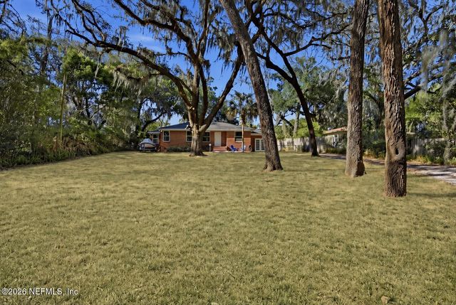 10227 LAKEVIEW Road W, Jacksonville, FL 32225