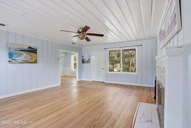 10227 LAKEVIEW Road W, Jacksonville, FL 32225