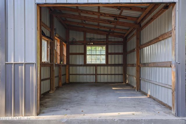 10227 LAKEVIEW Road W, Jacksonville, FL 32225