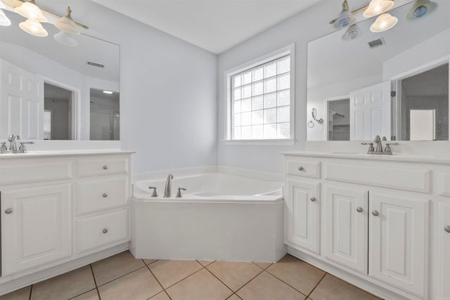 796 Lake Tree Lane, Sherwood, AR 72120