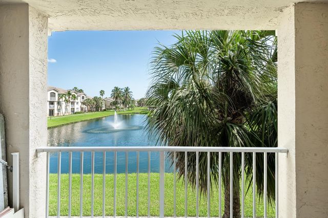 2600 S University Drive 208, Davie, FL 33328