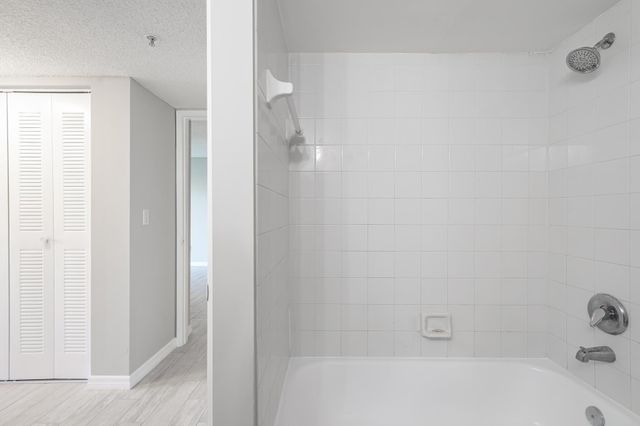 2600 S University Drive 208, Davie, FL 33328