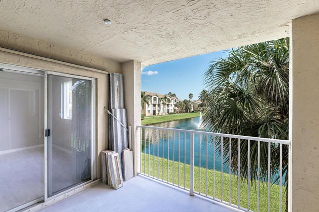 2600 S University Drive 208, Davie, FL 33328