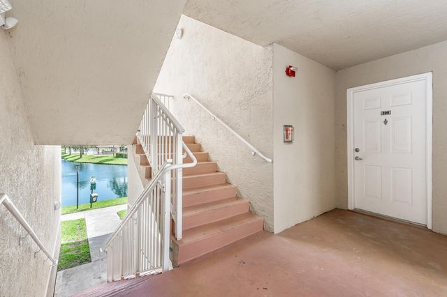 2600 S University Drive 208, Davie, FL 33328