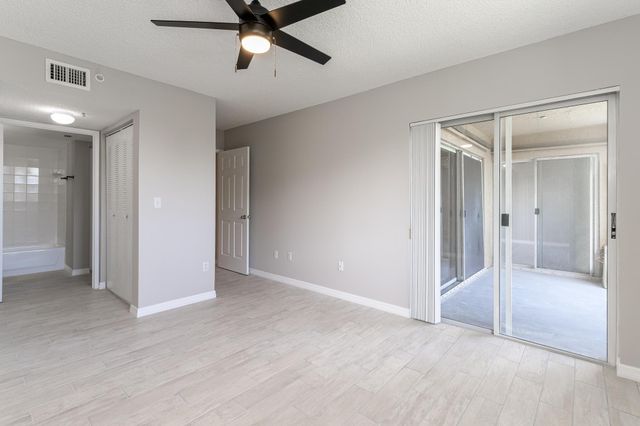 2600 S University Drive 208, Davie, FL 33328