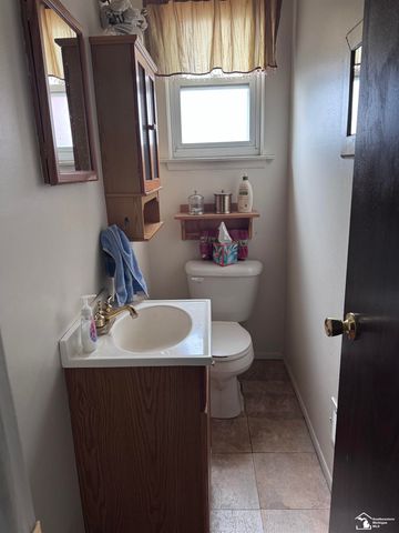 14712 Malcolm Street, Southgate, MI 48195