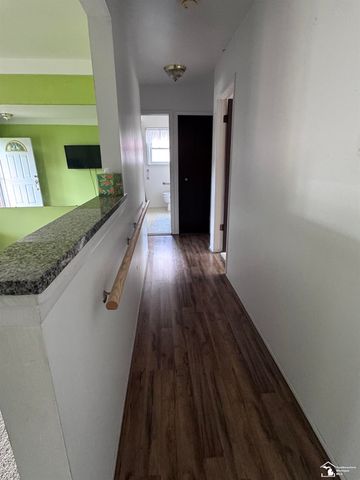 14712 Malcolm Street, Southgate, MI 48195