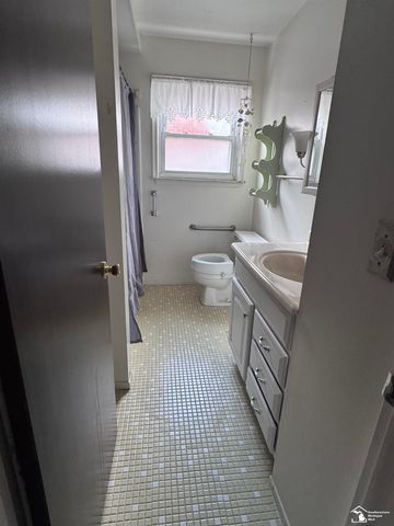 14712 Malcolm Street, Southgate, MI 48195