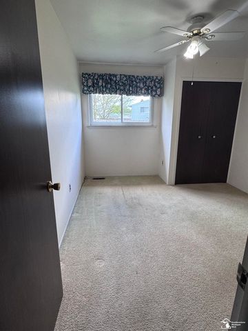 14712 Malcolm Street, Southgate, MI 48195