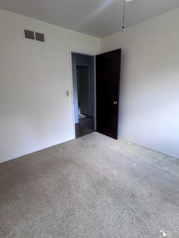 14712 Malcolm Street, Southgate, MI 48195