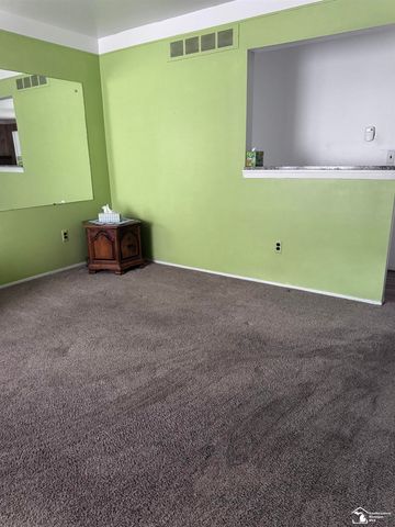 14712 Malcolm Street, Southgate, MI 48195