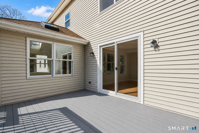 2 Greenwood Lane, Guilford, CT 06437