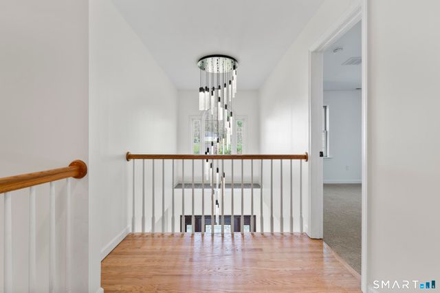 2 Greenwood Lane, Guilford, CT 06437