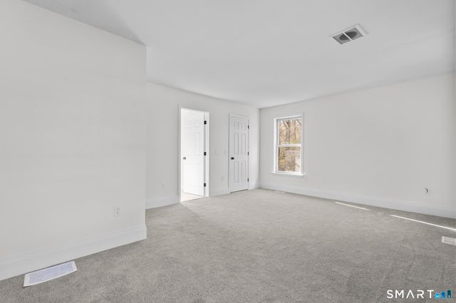 2 Greenwood Lane, Guilford, CT 06437