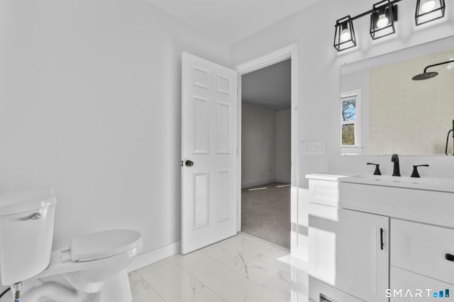 2 Greenwood Lane, Guilford, CT 06437
