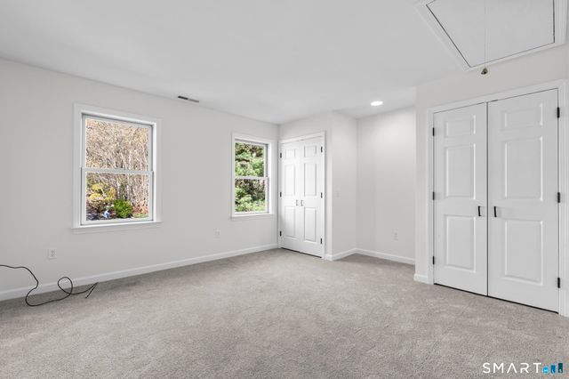 2 Greenwood Lane, Guilford, CT 06437