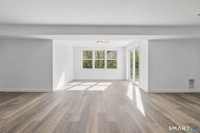 2 Greenwood Lane, Guilford, CT 06437