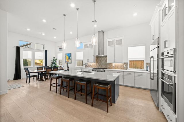 3065 Palo Alto St, Roseville, CA 95747