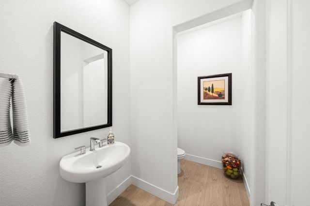 3065 Palo Alto St, Roseville, CA 95747