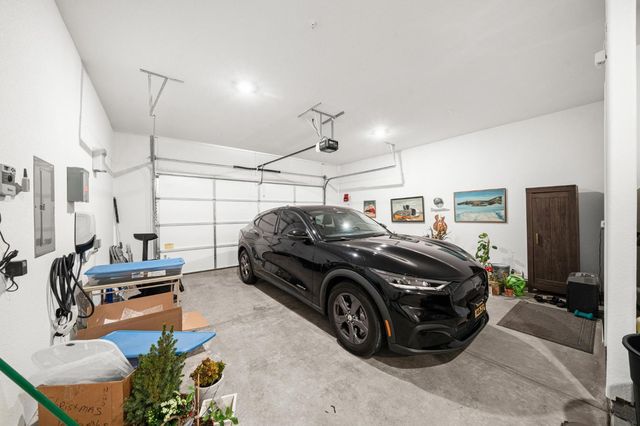 3065 Palo Alto St, Roseville, CA 95747