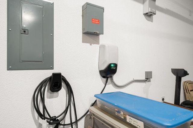 3065 Palo Alto St, Roseville, CA 95747