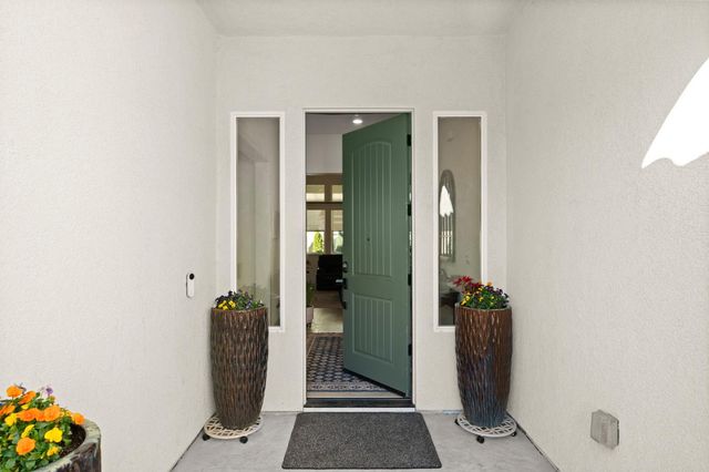 3065 Palo Alto St, Roseville, CA 95747