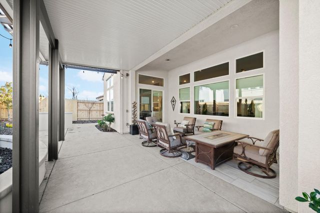 3065 Palo Alto St, Roseville, CA 95747